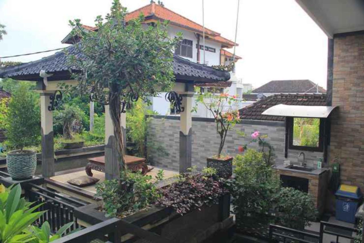 Oyo 90274 Odah Guest House Kuta  Luaran gambar