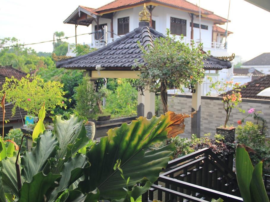 Oyo 90274 Odah Guest House Kuta  Luaran gambar